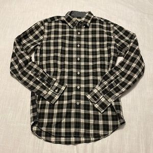 American Eagle Men’s Seriously Soft Classic Fit Button Down
